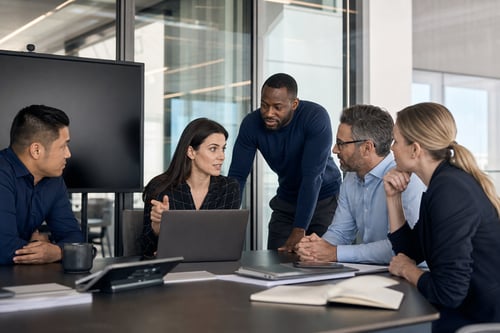 Hybrid IT Approach with Core Team and External Specialists